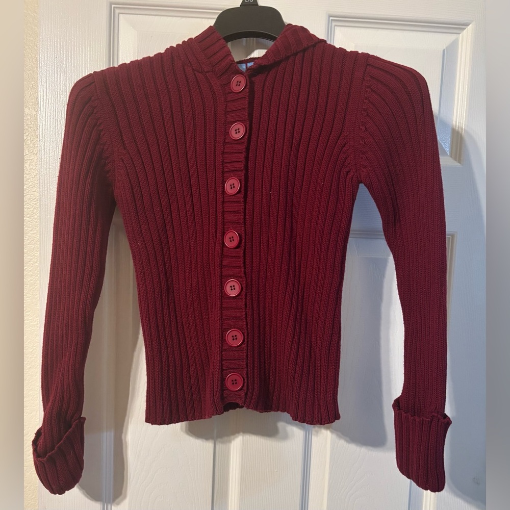 Elegant Burgundy Ribbed Cardigan